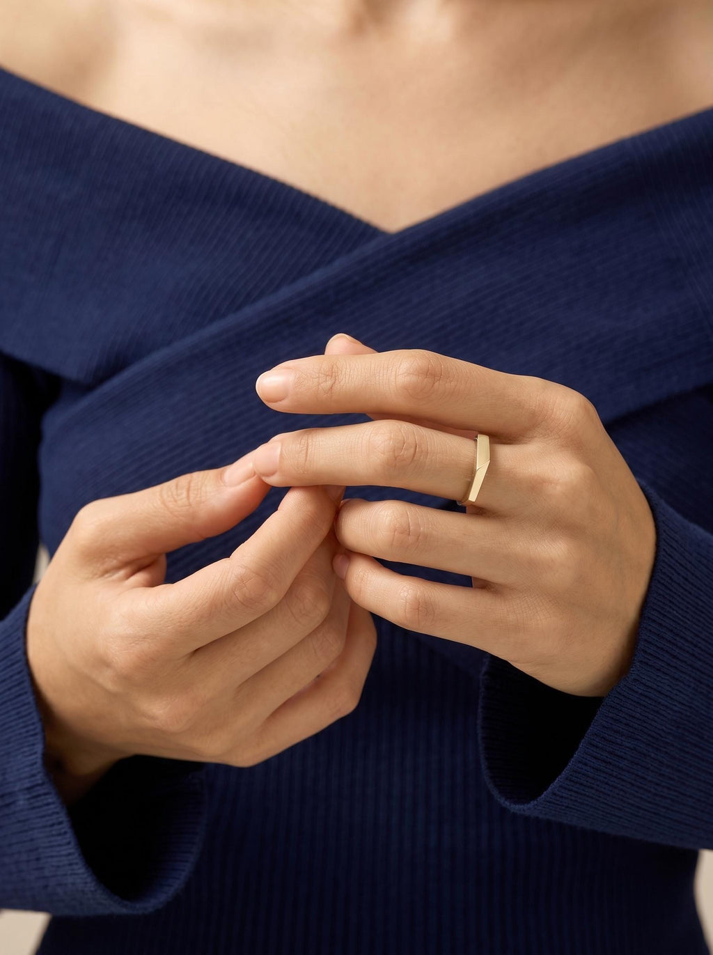 Model wearing the edge ring
