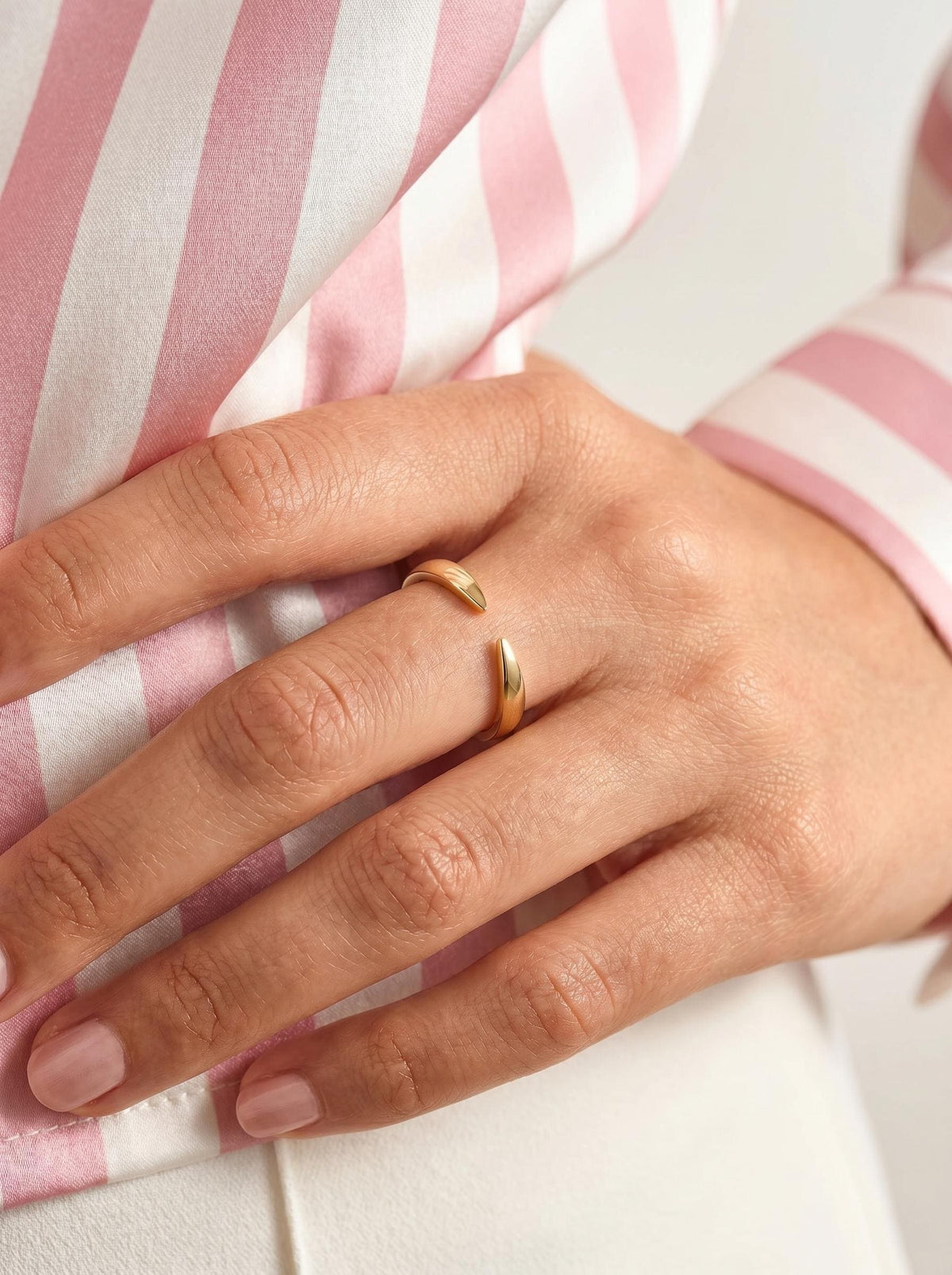 Claw wrap ring worn every day