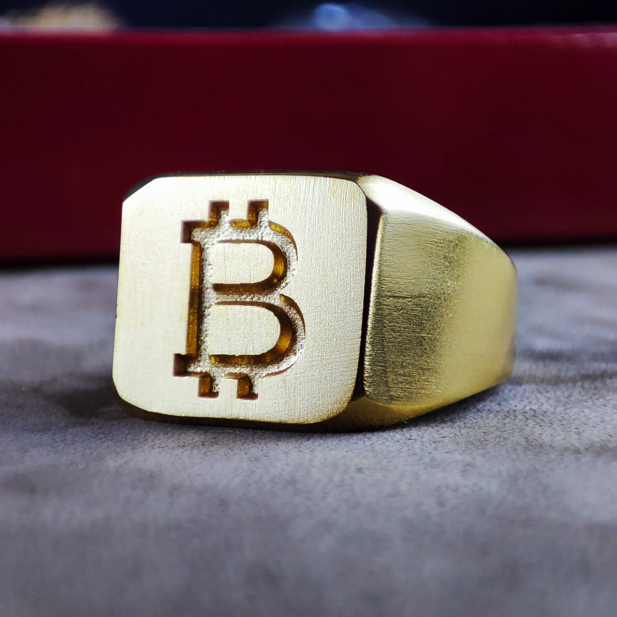 Vermeil Bitcoin Signet Ring for Men, Custom Crypto Jewelry, Cryptocurrency Gift
