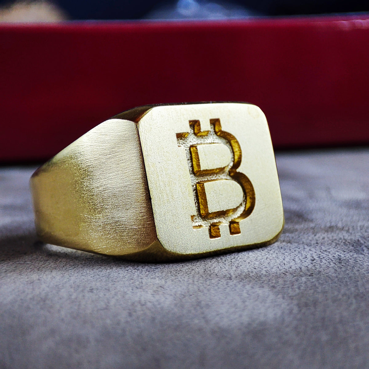 Vermeil Bitcoin Signet Ring for Men, Custom Crypto Jewelry, Cryptocurrency Gift