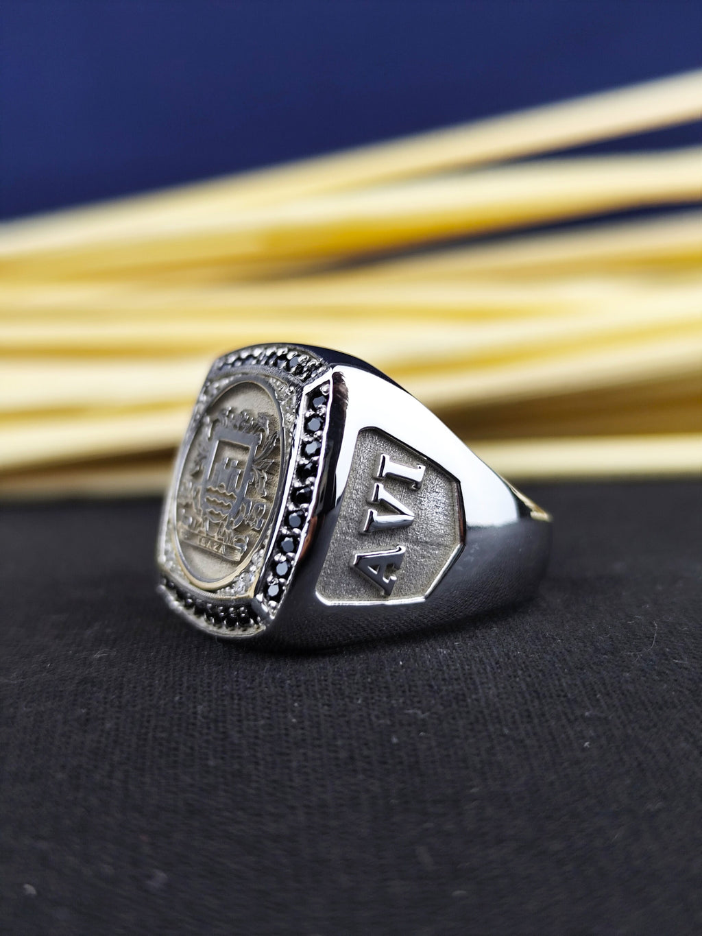 Coat of Arms Ring: Custom Engraved Family Crest Signet Men's Silver
