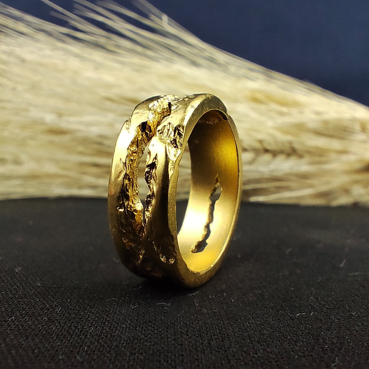 Hammered Gold Ring, Organic Textured Wedding Band, Rustic Unisex Ring