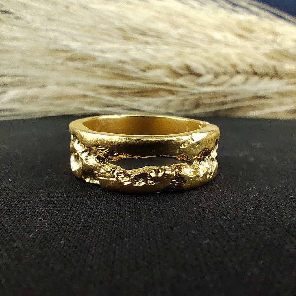 Hammered Gold Ring, Organic Textured Wedding Band, Rustic Unisex Ring
