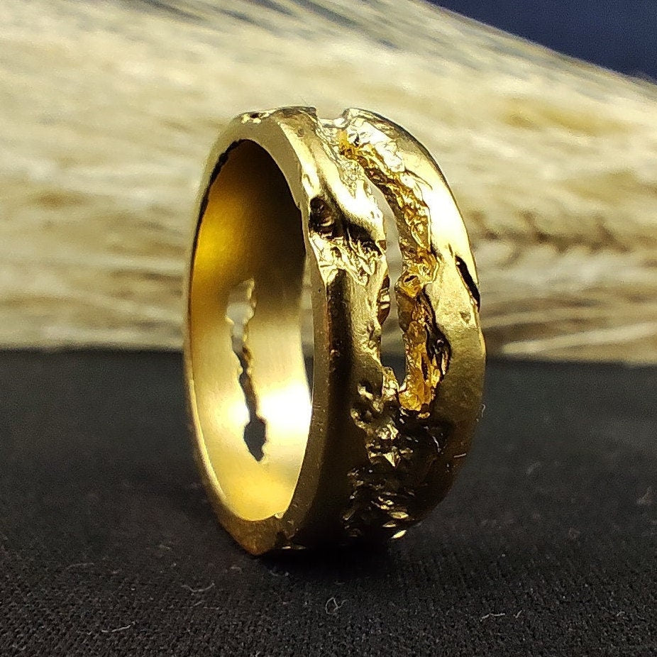 Hammered Gold Ring, Organic Textured Wedding Band, Rustic Unisex Ring