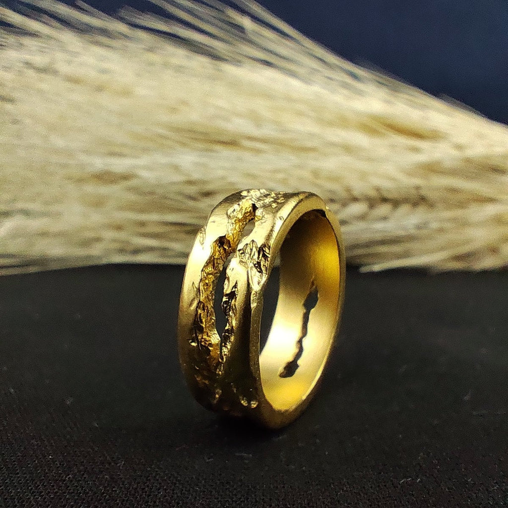 Hammered Gold Ring, Organic Textured Wedding Band, Rustic Unisex Ring