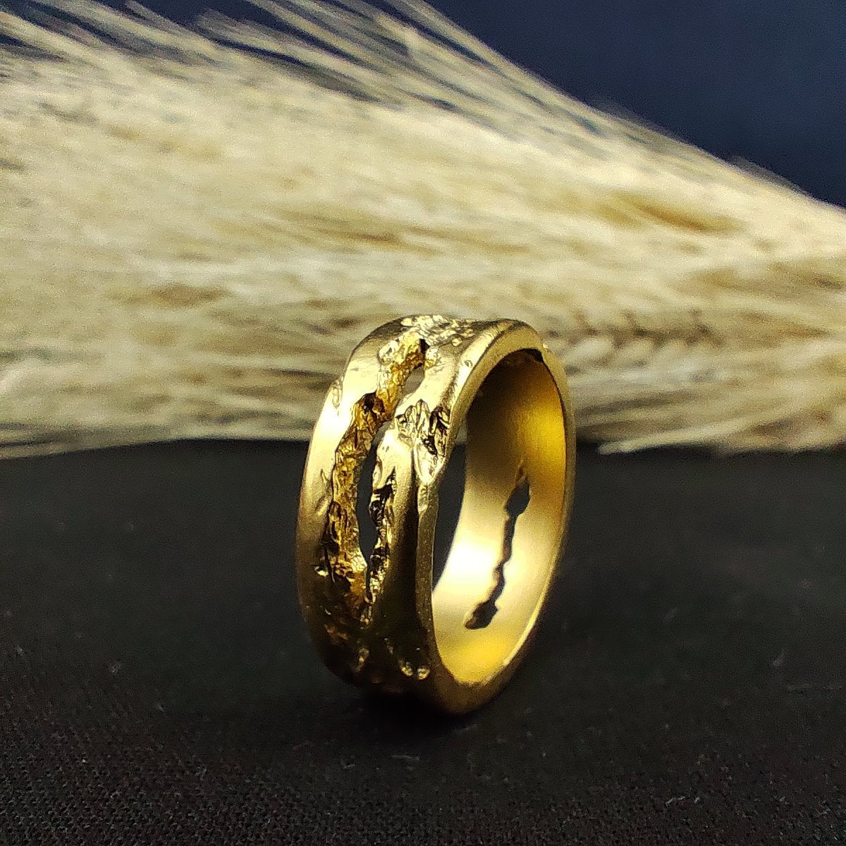 Hammered Gold Ring, Organic Textured Wedding Band, Rustic Unisex Ring