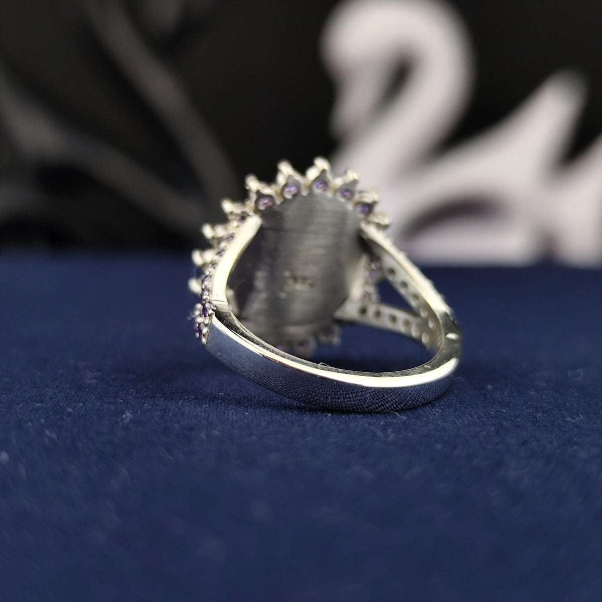 Purple Stone Class Ring for Women, Custom University Signet, Graduation Gift