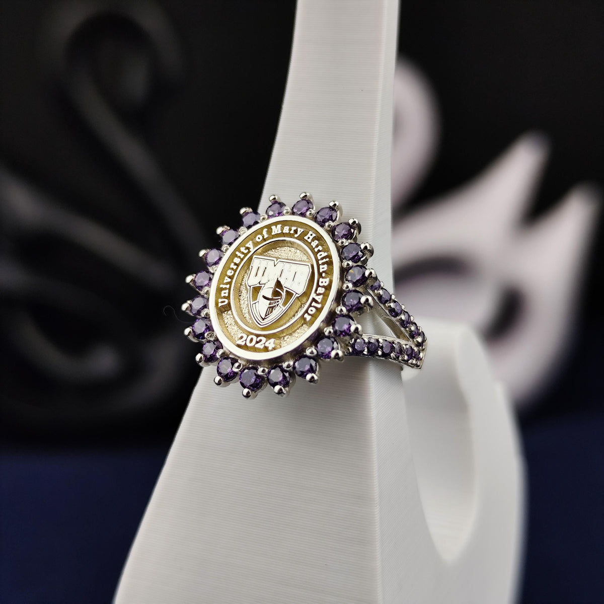 Purple Stone Class Ring for Women, Custom University Signet, Graduation Gift