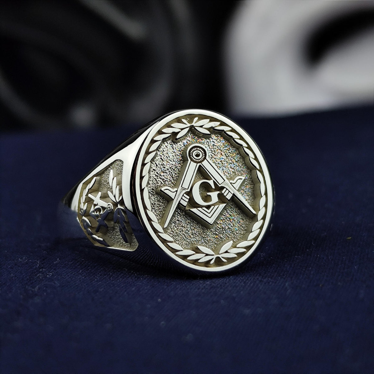 Silver Masonic Signet Ring, Square Compass Emblem, Vintage Men's Lodge Jewelry