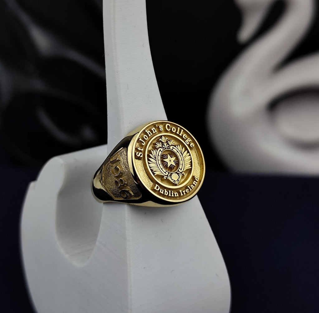 Gold-Plated University Ring – Custom Graduation Signet for Men & Women – Personalized College Class Jewelry