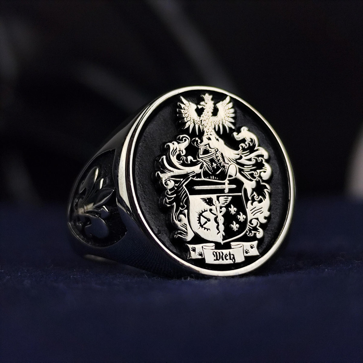 Personalized Family Crest Ring, Custom Coat of Arms Signet, Sterling Silver Heraldic Heirloom Gift