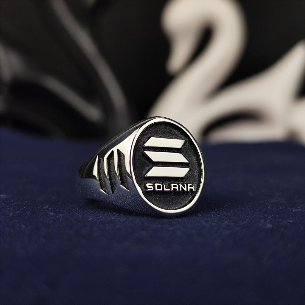Silver Solana Ring – Stylish Blockchain Crypto Jewelry for Investors and Enthusiasts