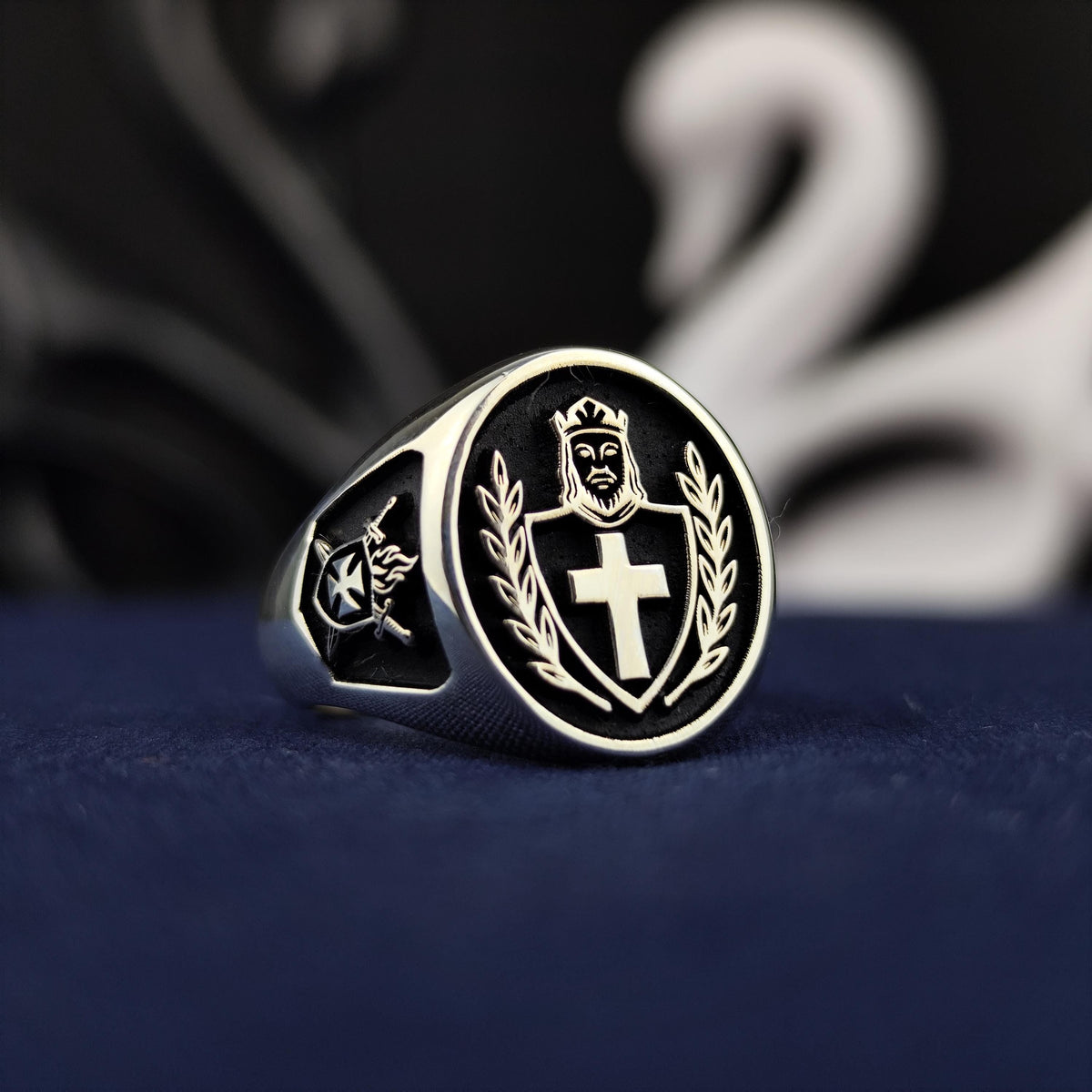 DeMolay Chevalier Ring, 925 Sterling Silver Masonic Signet, Crowned Knight Cross Shield, Fraternal Gift