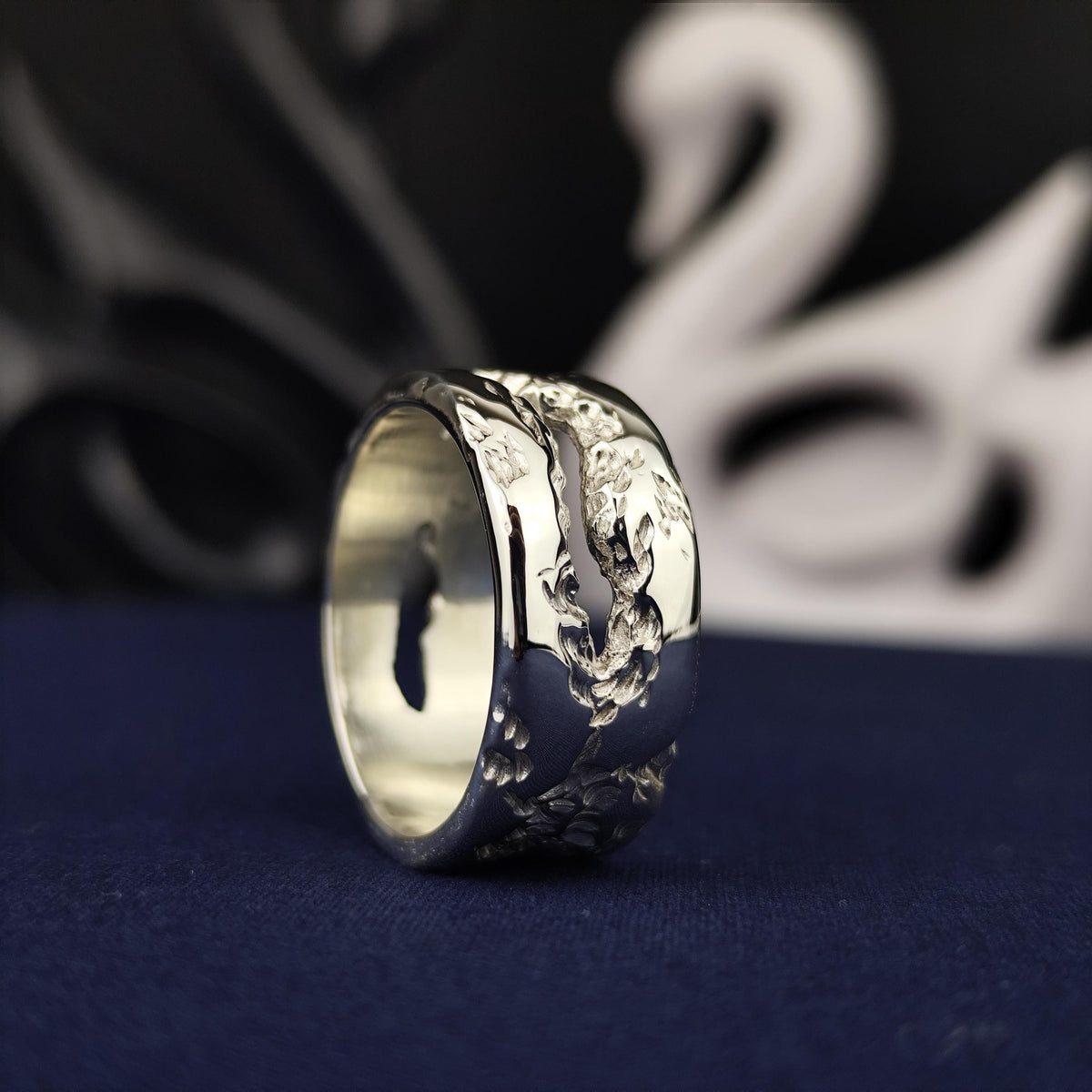 Botanical Silver Ring, Hand Carved Leaf Band, Rustic Unisex Jewelry