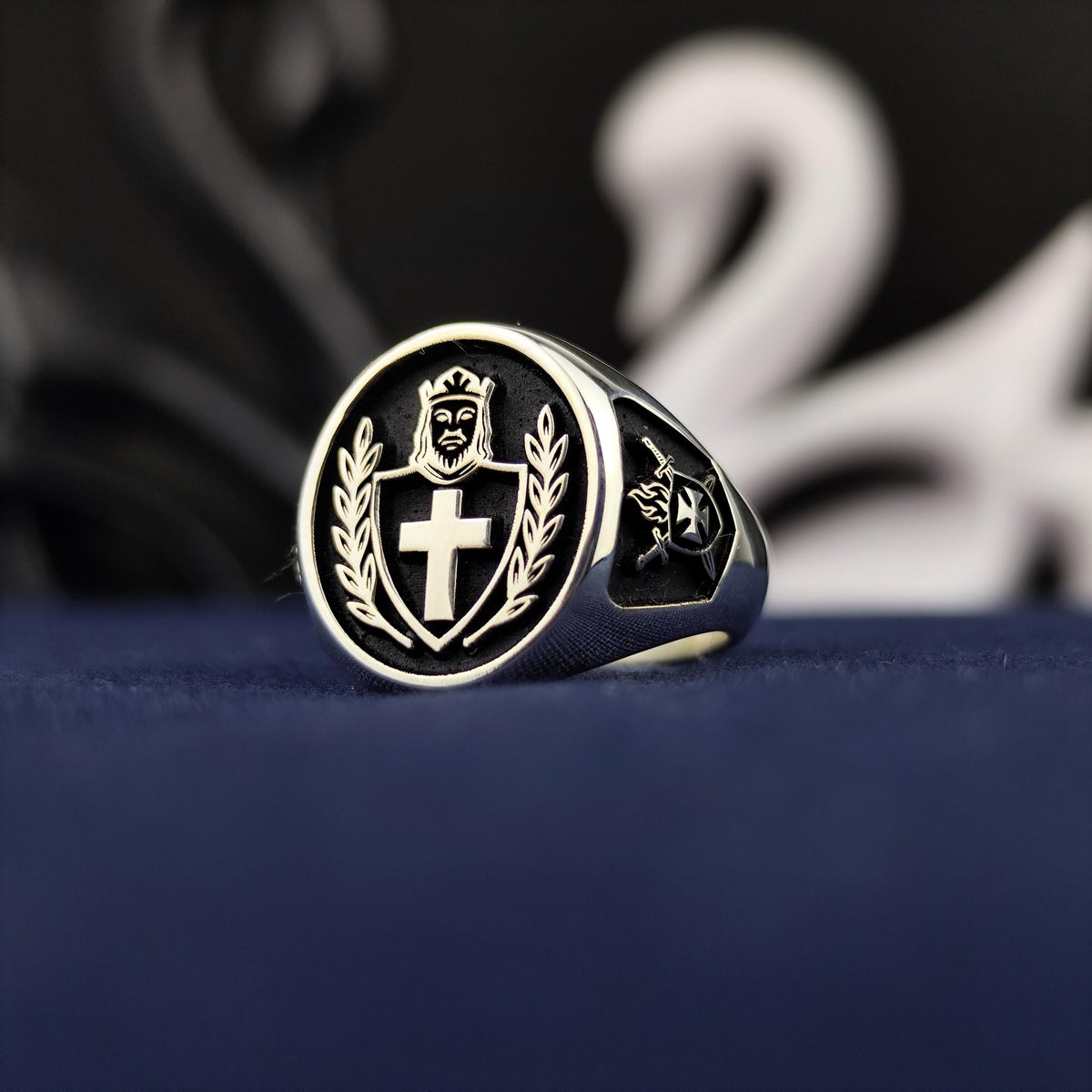 DeMolay Chevalier Ring, 925 Sterling Silver Masonic Signet, Crowned Knight Cross Shield, Fraternal Gift