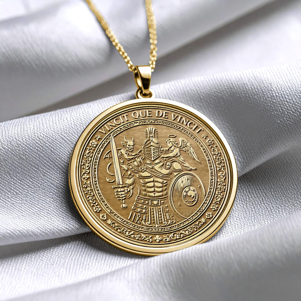 Vincit Qui Se Vincit Gladiator Lion Pendant