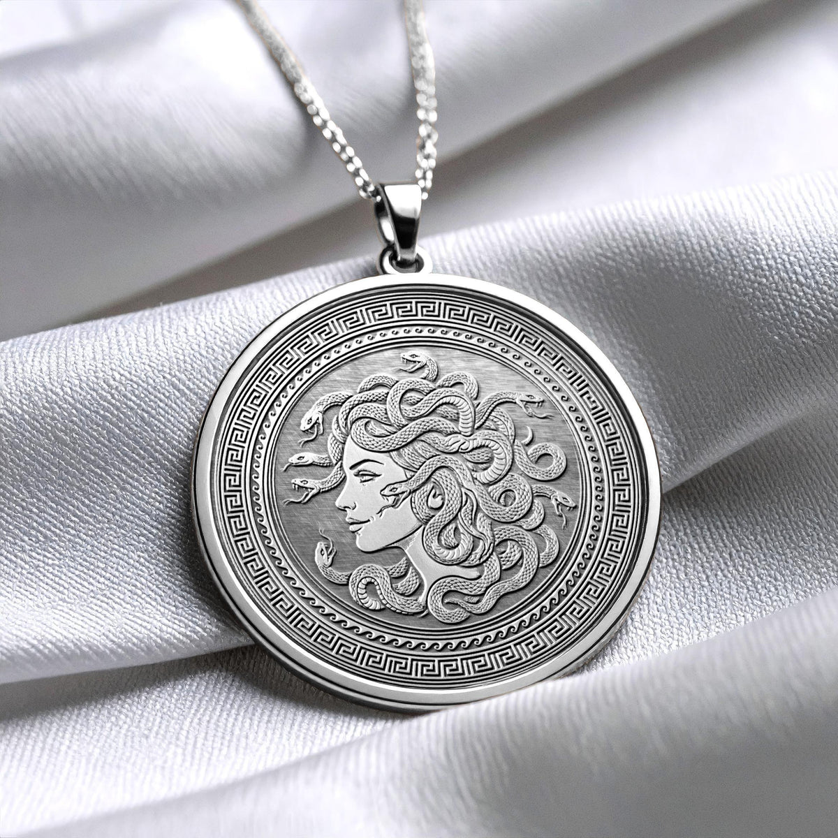 Medusa Pendant Necklace – A Mythic Greek Amulet for Protection and Feminine Strength
