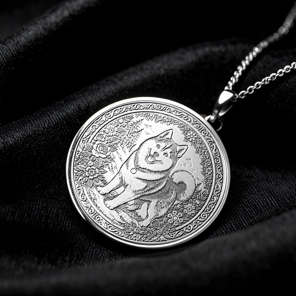 Husky Necklace – Symbol of Freedom and Loyalty