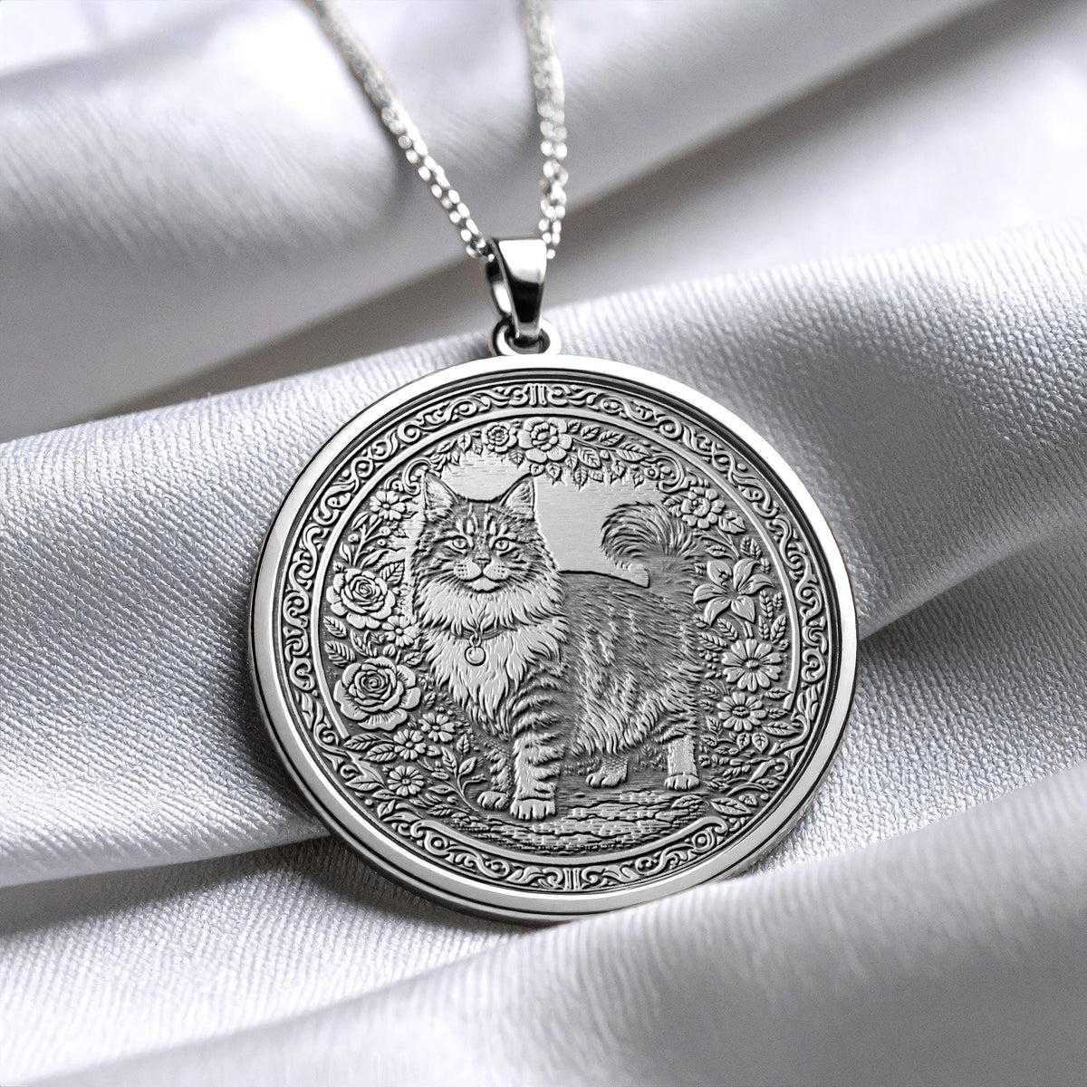 Maine Coon Cat Medallion Necklace
