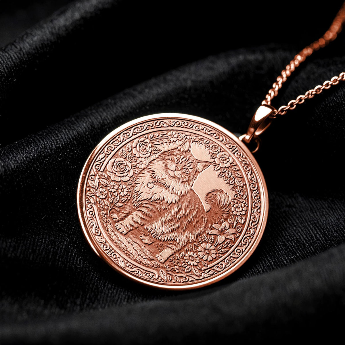 Maine Coon Cat Medallion Necklace