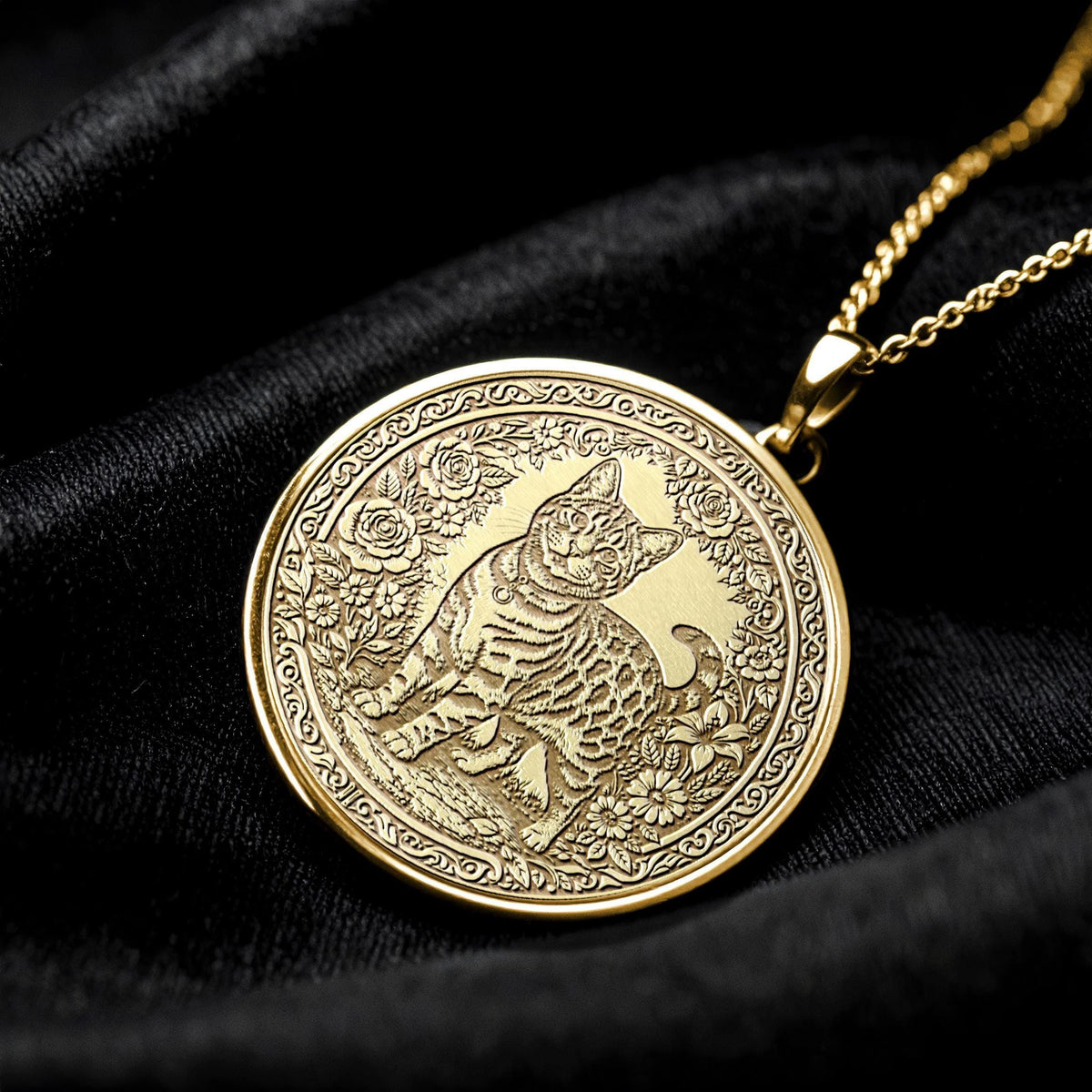 Kitty Cat Necklace – Graceful Feline Love Charm
