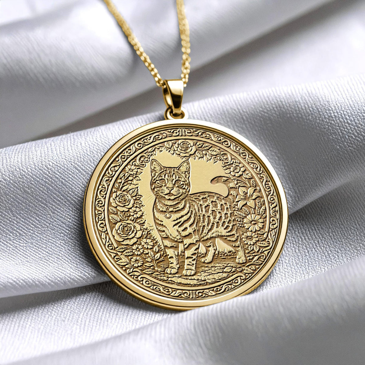 Kitty Cat Necklace – Graceful Feline Love Charm