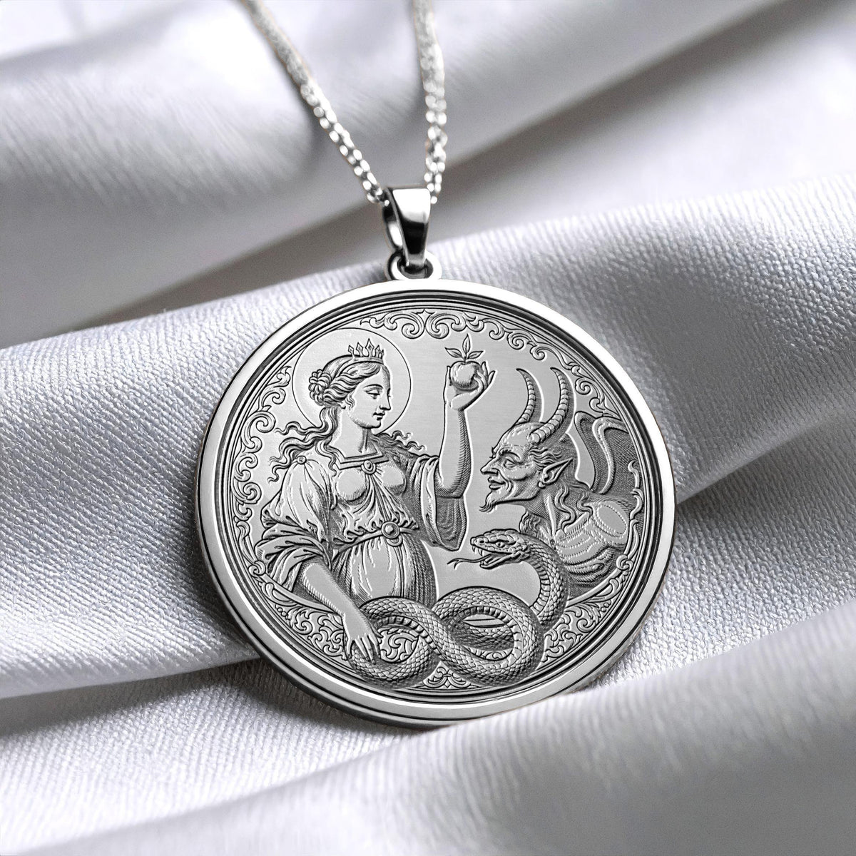 Lilith Medallion – Dark Goddess Jewelry, Witch Amulet & Shadow Talisman for Feminine Power