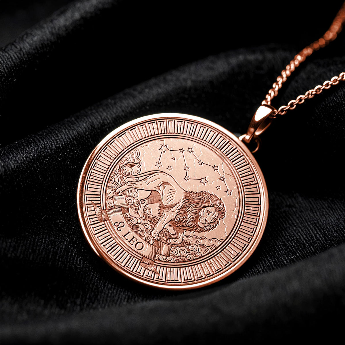 Personalized Leo Zodiac Pendant Necklace – Symbol of Power & Radiance