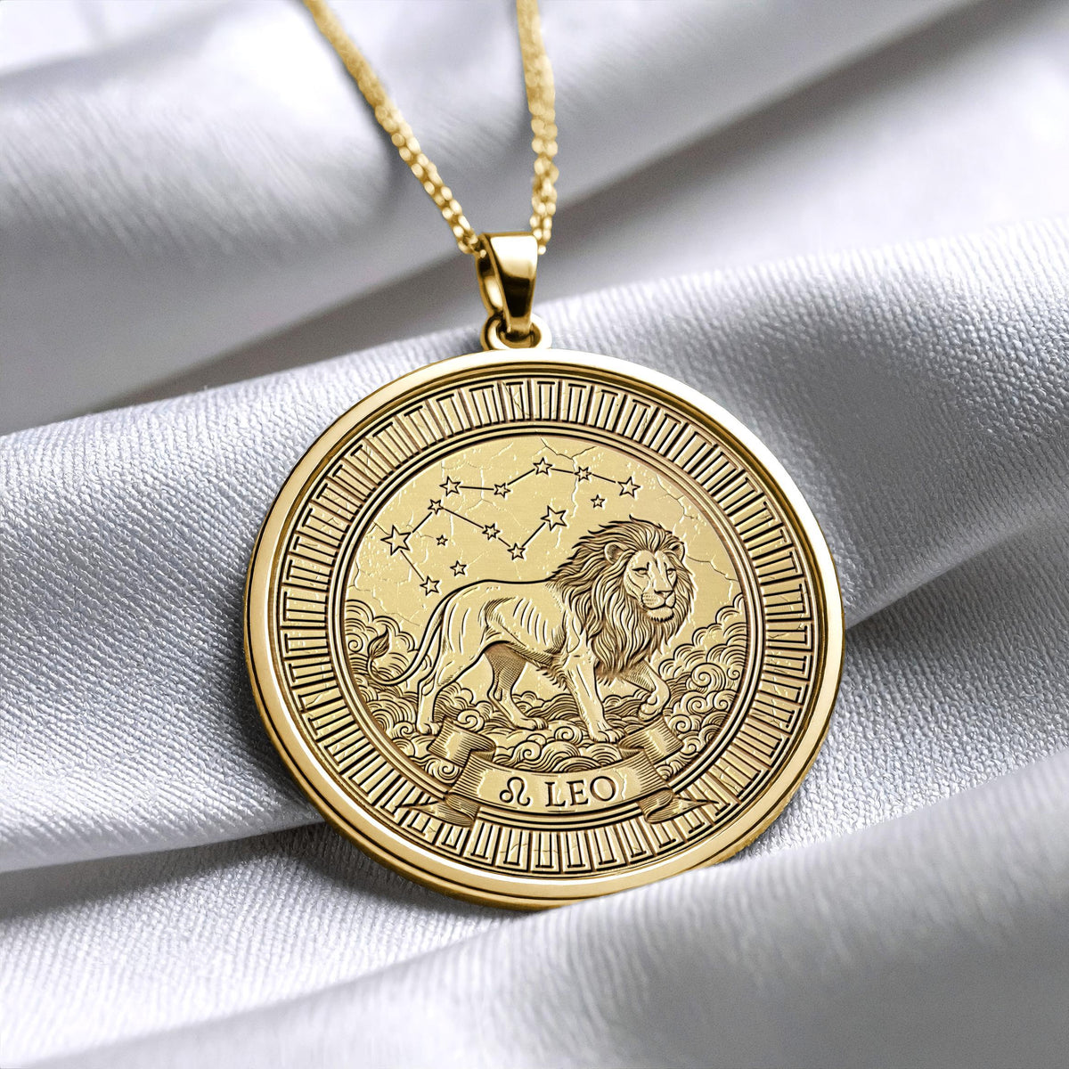 Personalized Leo Zodiac Pendant Necklace – Symbol of Power & Radiance