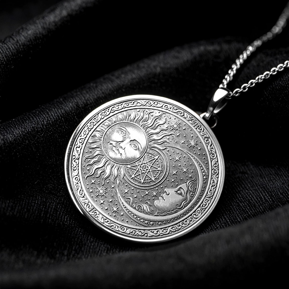 Sun and Moon Necklace – The Balance of Light and Shadow Pendant
