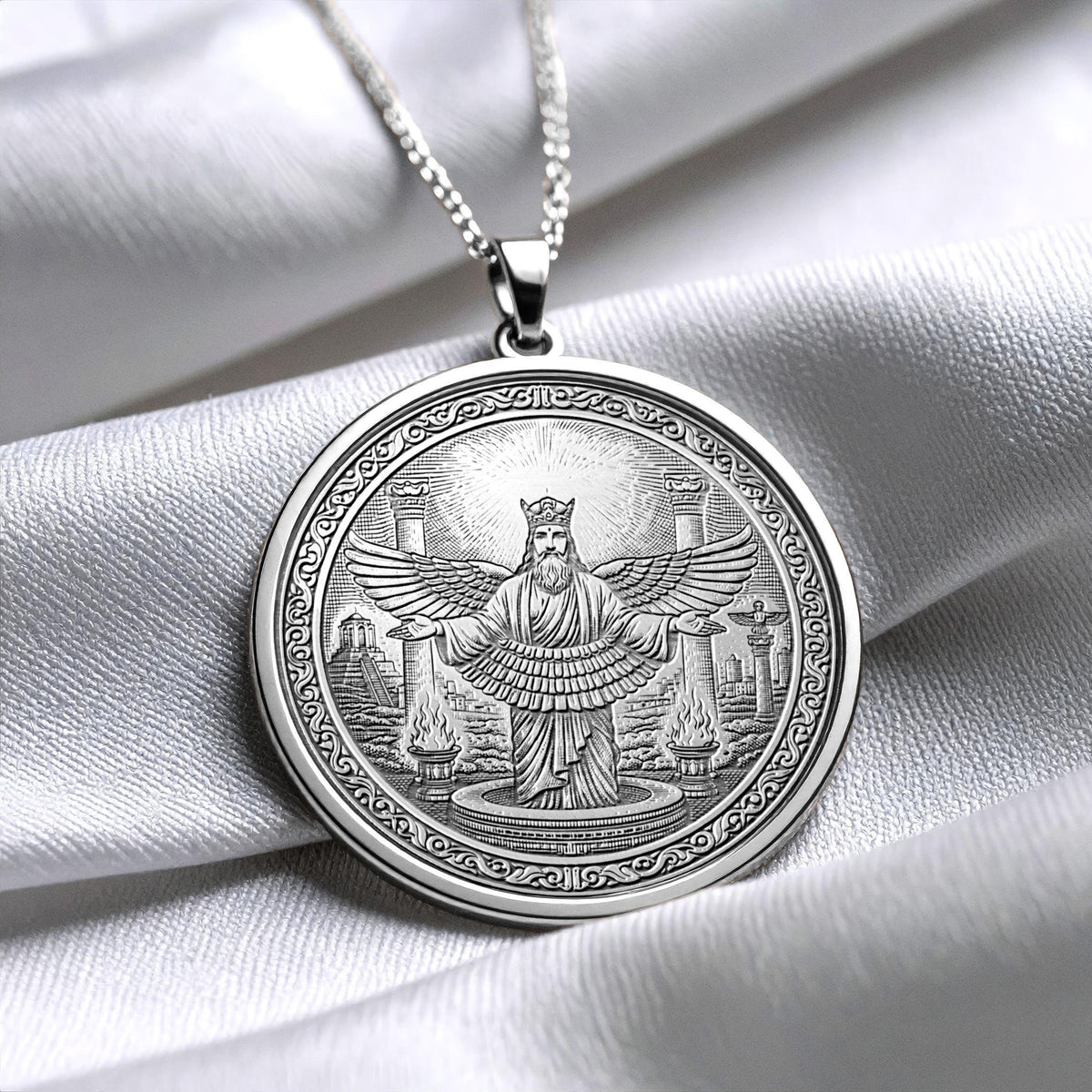Ahura Mazda Necklace – Wisdom, Light & Divine Guidance