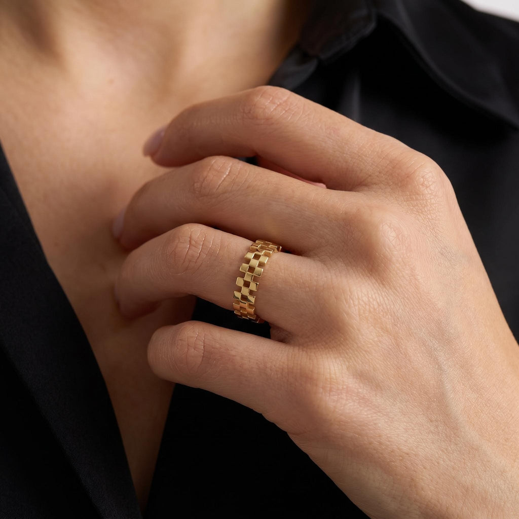 Solid gold wide link band ring
