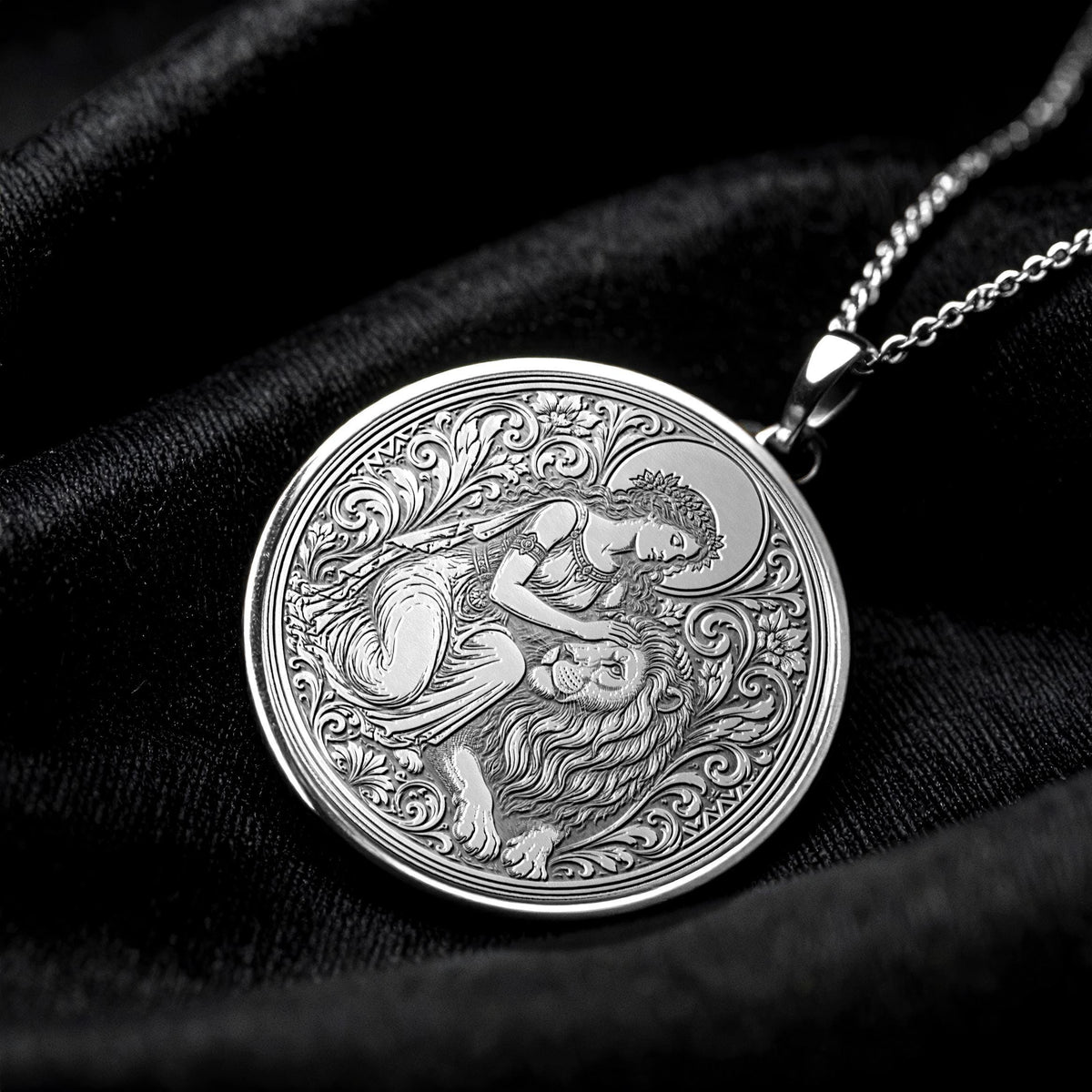 Strength Tarot Card Pendant Necklace – Courage, Resilience & Inner Power