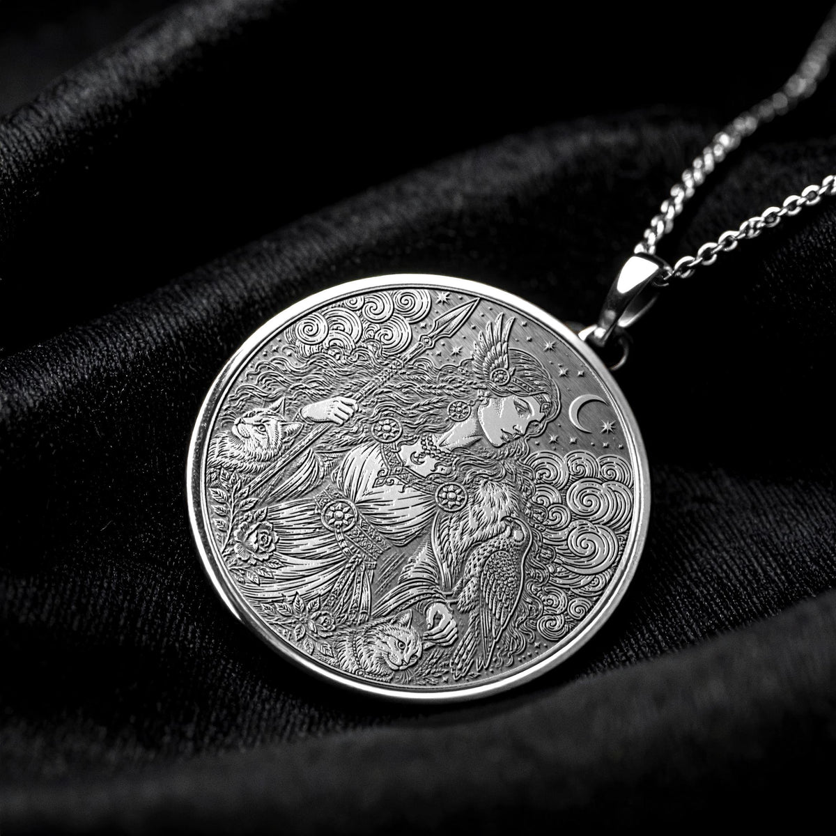 Freyja Pendant Necklace – Love, Magic & Norse Divine Power