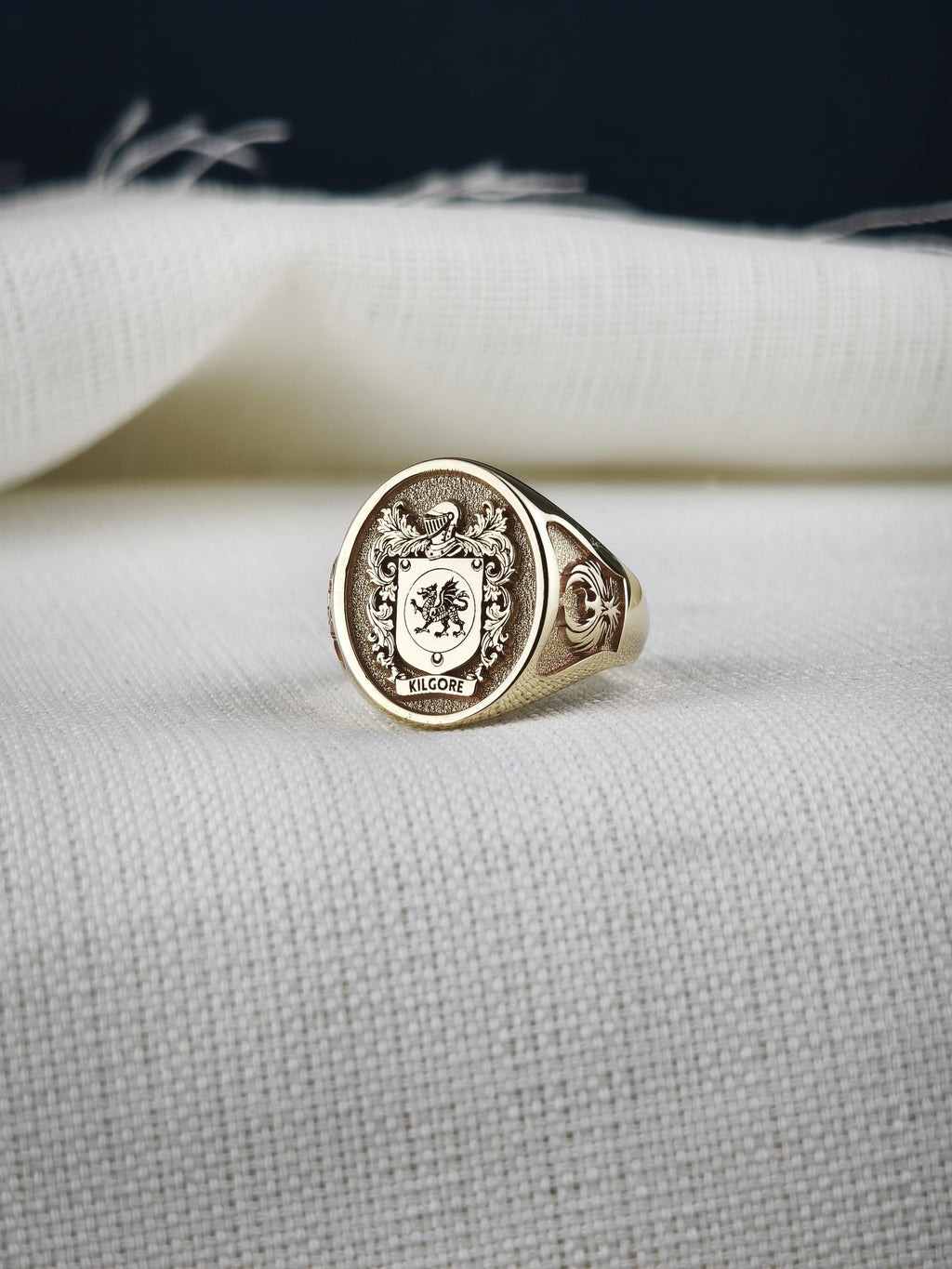 Custom Coat of Arms Signet Ring, Personalized Family Crest, Engraved Heirloom Gift for Husband