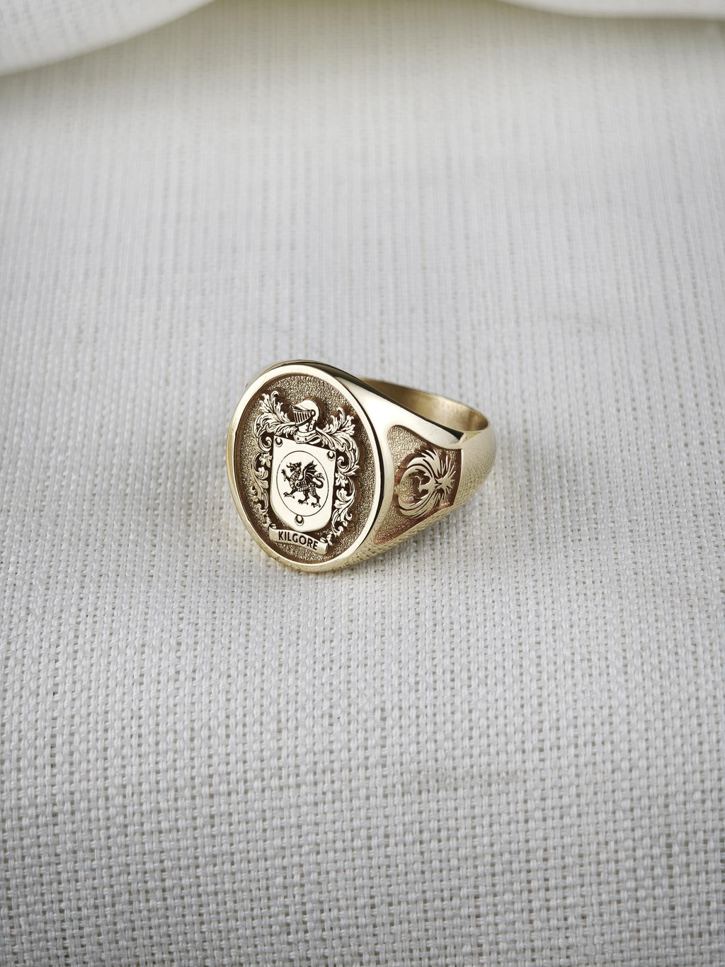 Custom Coat of Arms Signet Ring, Personalized Family Crest, Engraved Heirloom Gift for Husband