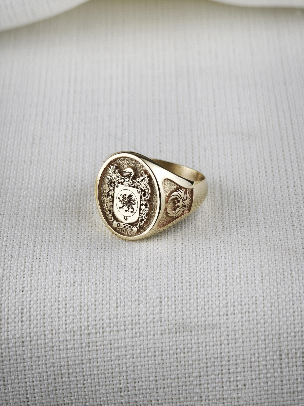 Custom Coat of Arms Signet Ring, Personalized Family Crest, Engraved Heirloom Gift for Husband