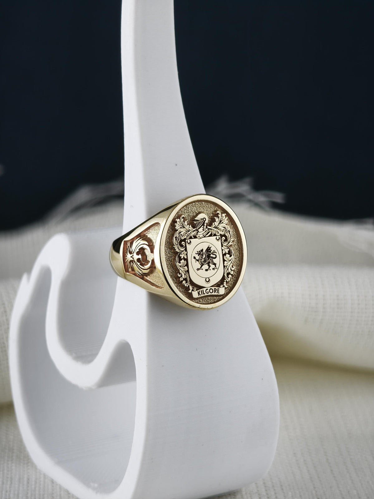 Custom Coat of Arms Signet Ring, Personalized Family Crest, Engraved Heirloom Gift for Husband